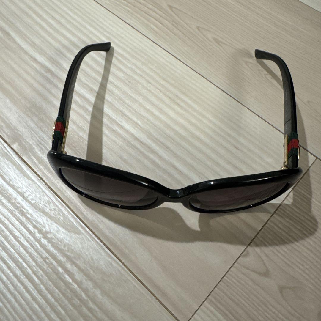 Gucci オーバーサイズサングラス 黒