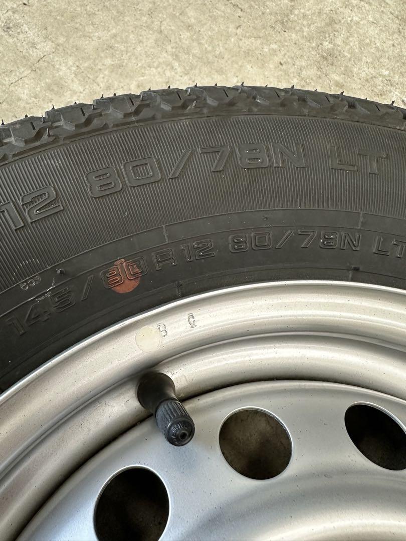 ① ハイゼットトラック　145/80R12 スチームホイール　ヨコハマ　軽トラ
