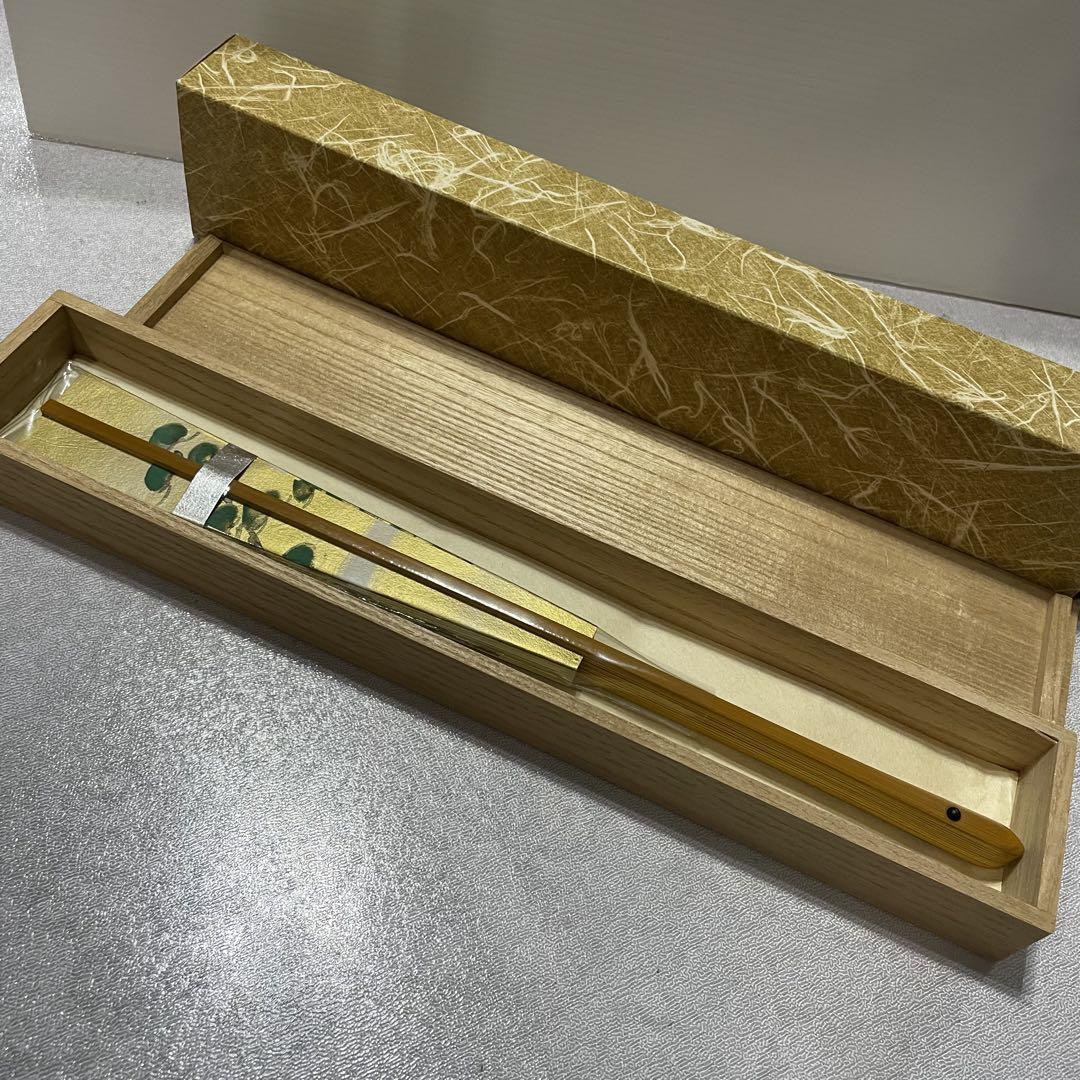 極美品 御舞扇 金 十松屋福井扇舗　松 桐箱付き 両面 付属品完備 極美品 御舞扇 金 十松屋福井扇舗 松 桐箱付き 両面 付属品完備