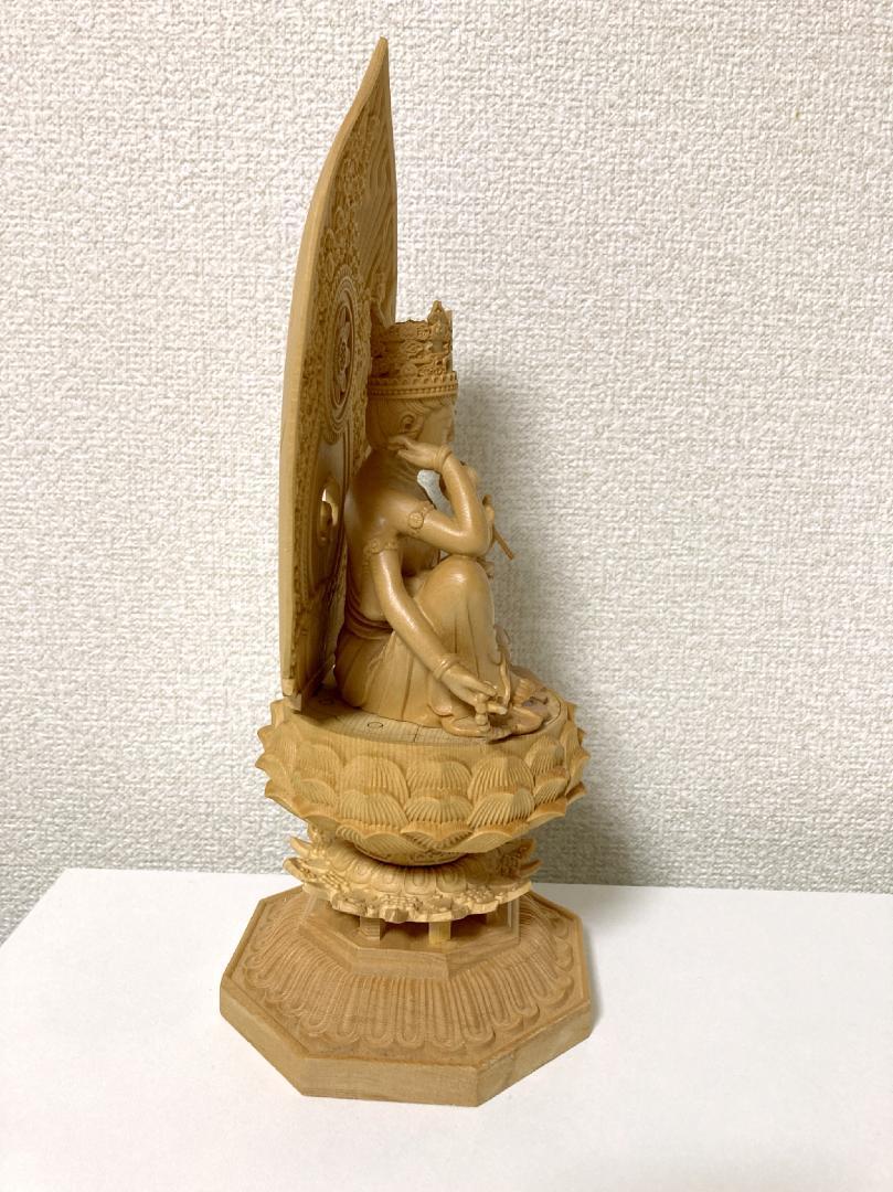 木彫り　如意輪観音　仏像　置物　オブジェ　座像　開運　風水　美術　フィギュア