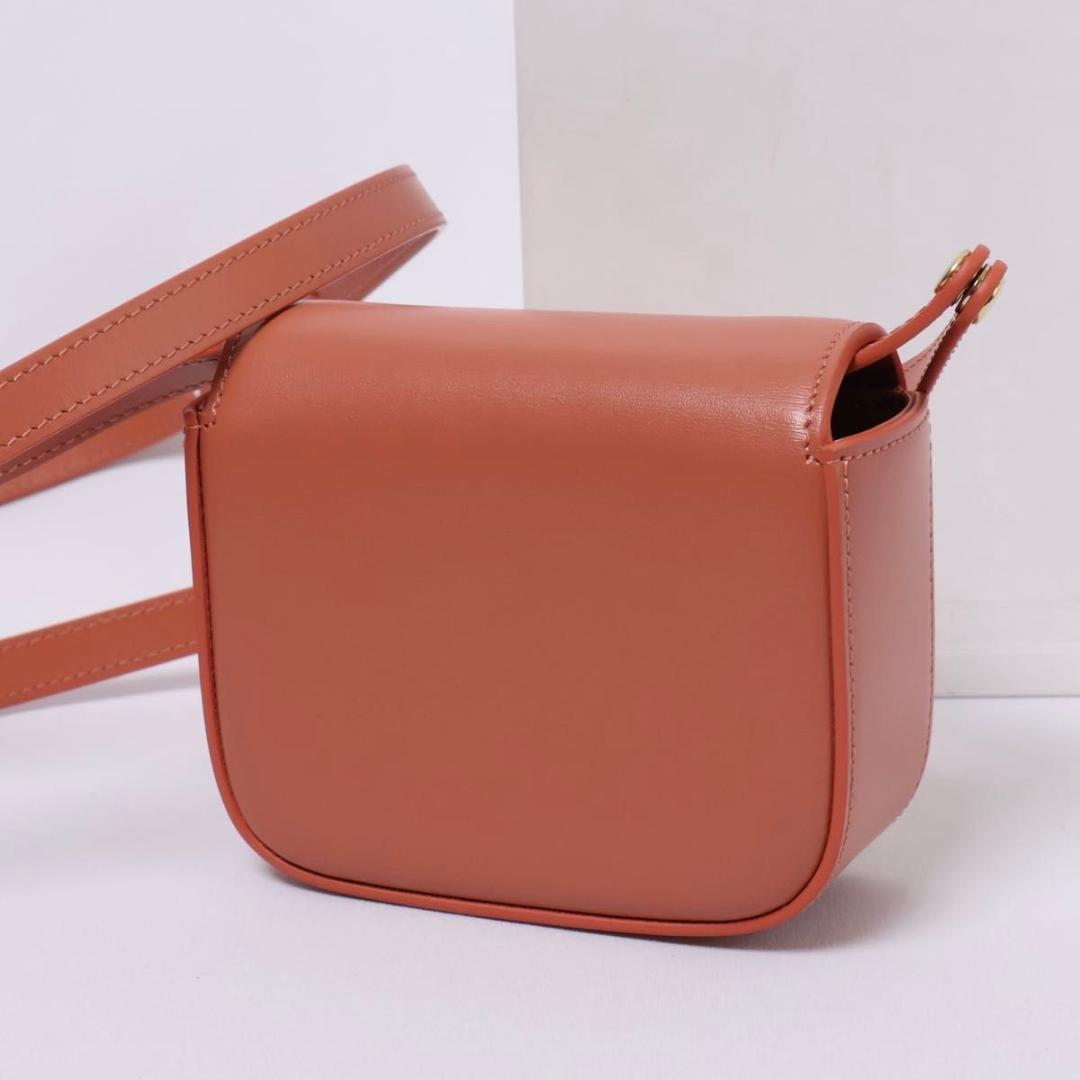 【未使用】CELINE ミニクロード ショルダーバッグ トリオンフ 【未使用】CELINE ミニクロード ショルダーバッグ トリオンフ