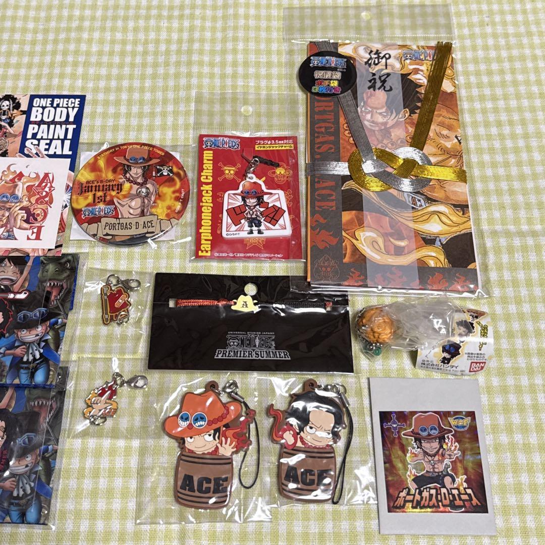 Amazon | ONE PIECE ワンピース バースデー 缶バッジ エース