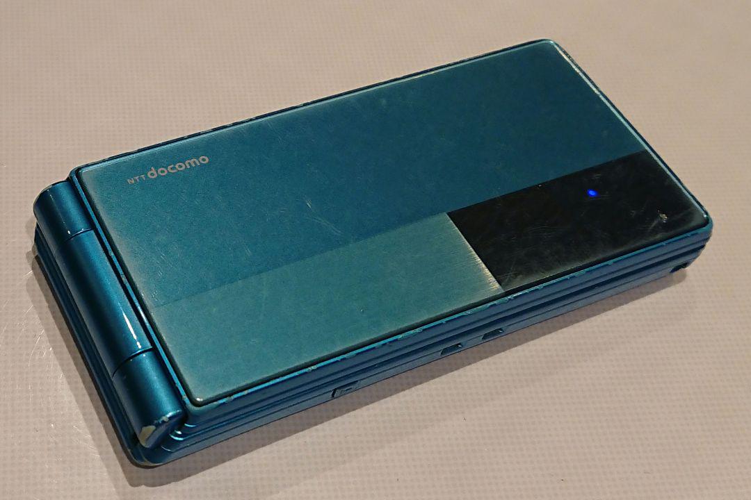 ドコモ docomo SH-05A BLUE ブルー ガラケー 携帯 通信確認済