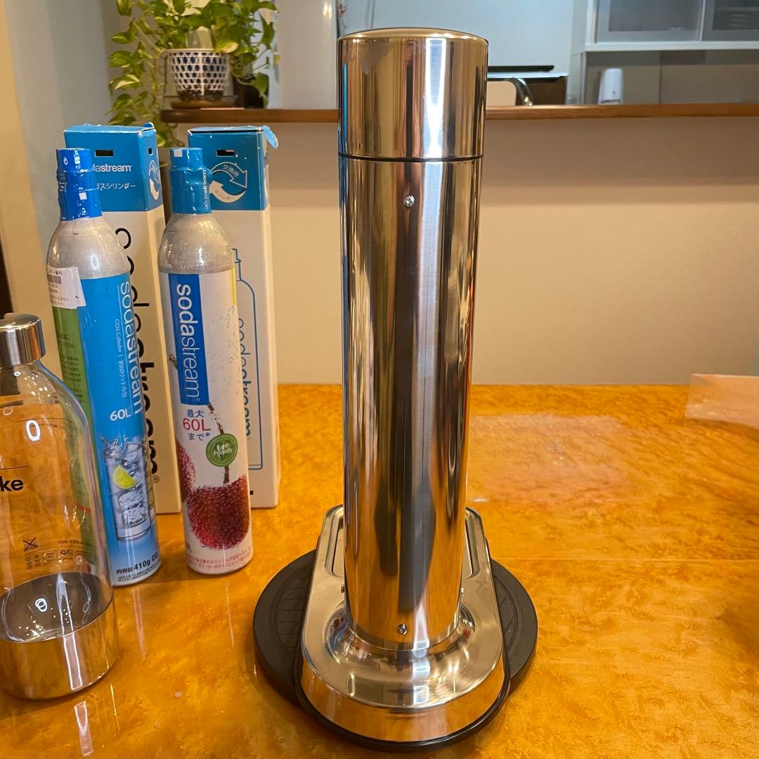 極美品 AARKE カーボネーター3 シルバー 満タンシリンダー2本 ボトル1本 極美品 AARKE カーボネーター3 シルバー 満タンシリンダー2本 ボトル1本