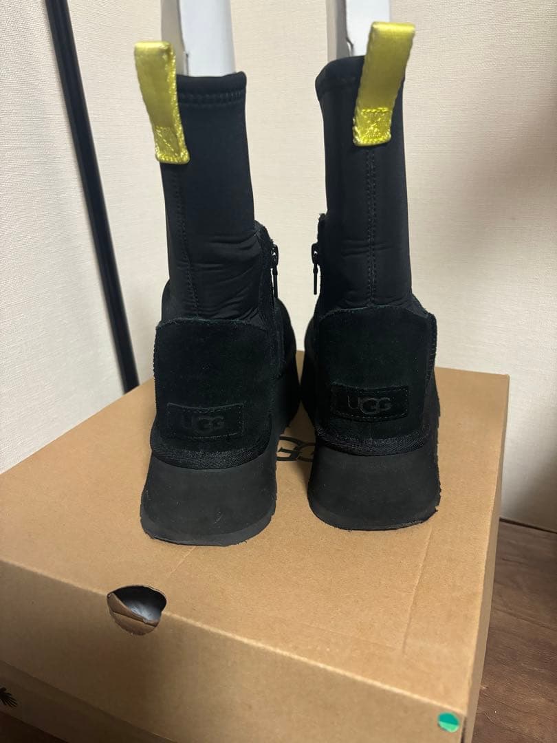 箱あり 24㎝UGG