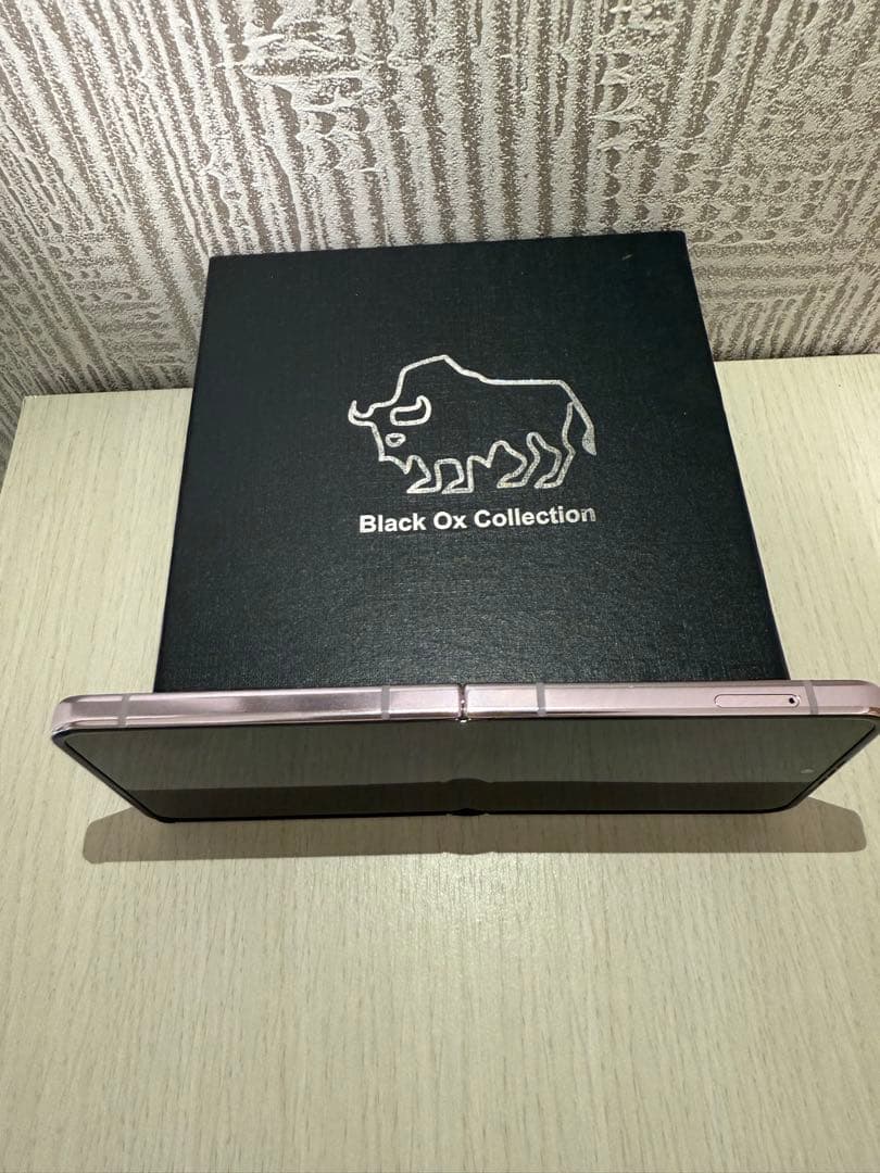 Galaxy Z Flip 5 8GB 256GB ラベンダー美品 SIMフリー