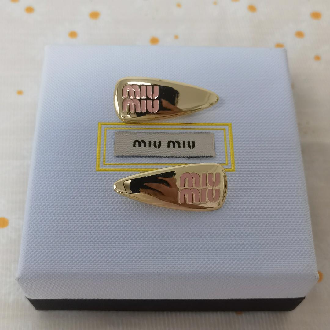 超美品☆MiuMiu ミュウミュウ エナメルメタルヘアクリップ
