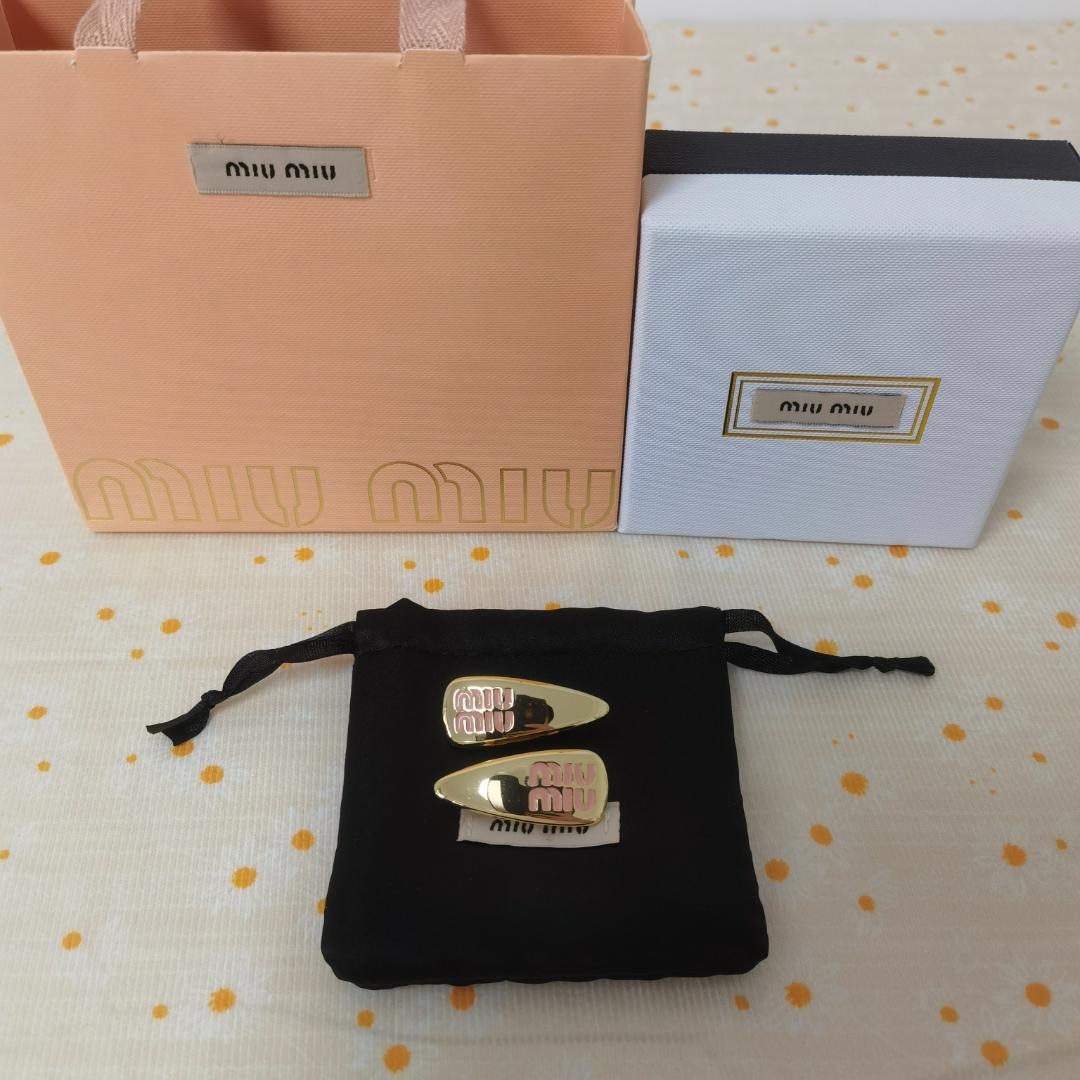 超美品☆MiuMiu ミュウミュウ エナメルメタルヘアクリップ