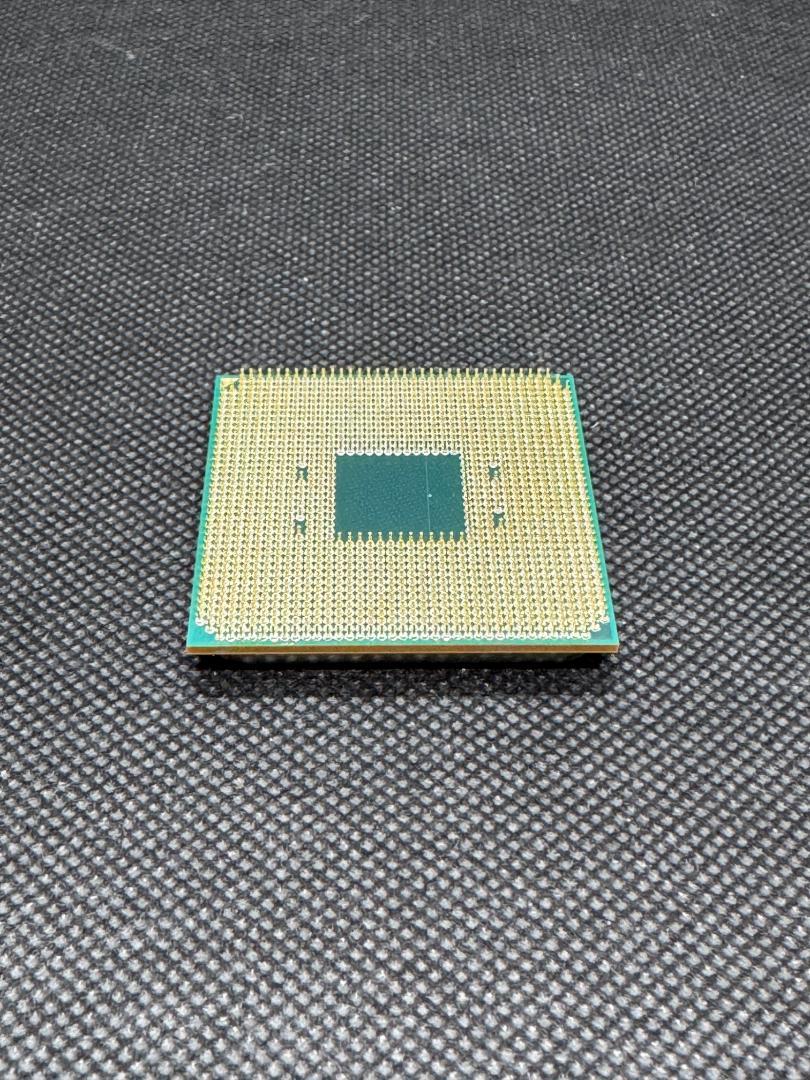 【美品】AMD Ryzen 7 3700X CPU　純正ファン未使用