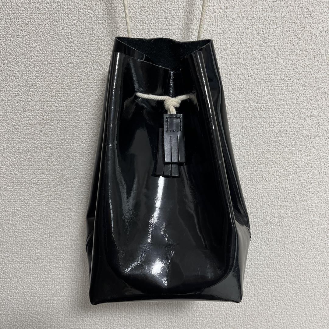 テンベア　ショルダーバッグ　エナメル
