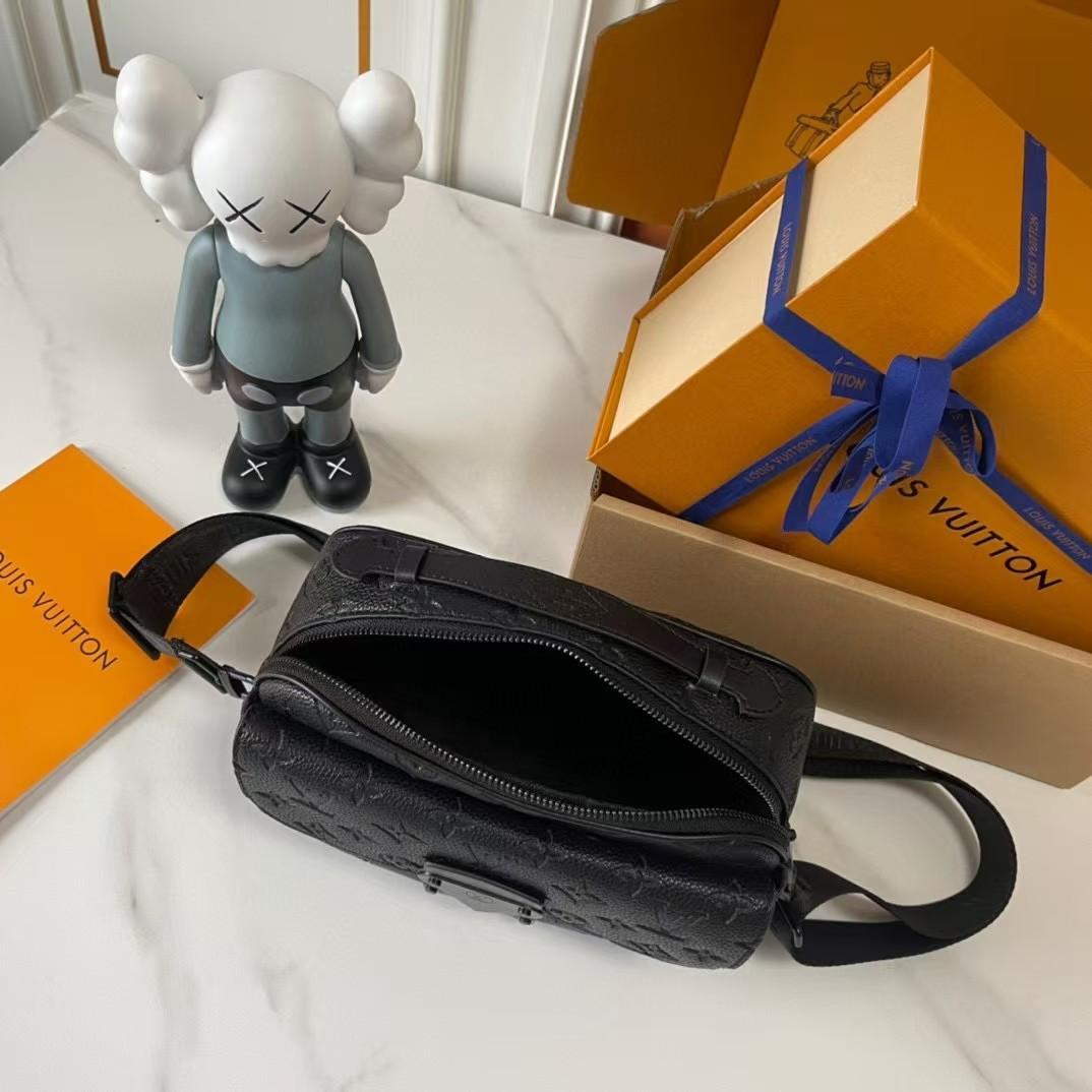 Louis Vuitton ブラック ショルダーバッグ