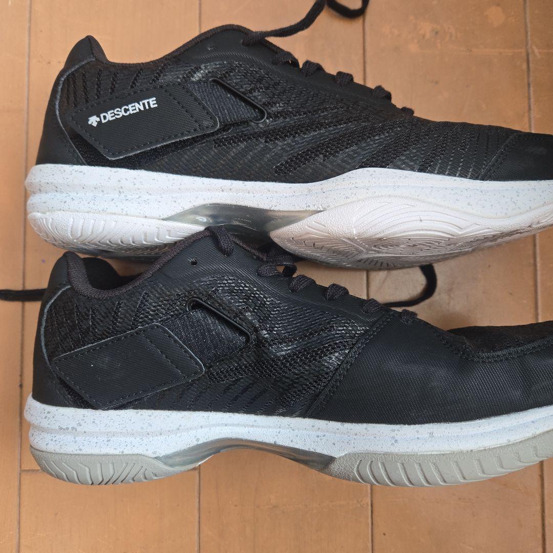 DESCENTE バレーボールシューズ 25.5センチ（使用一度のみ）
