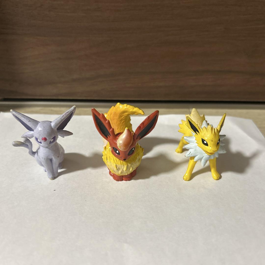 ポケモン　モンコレ　ブースター　サンダース　エーフィ