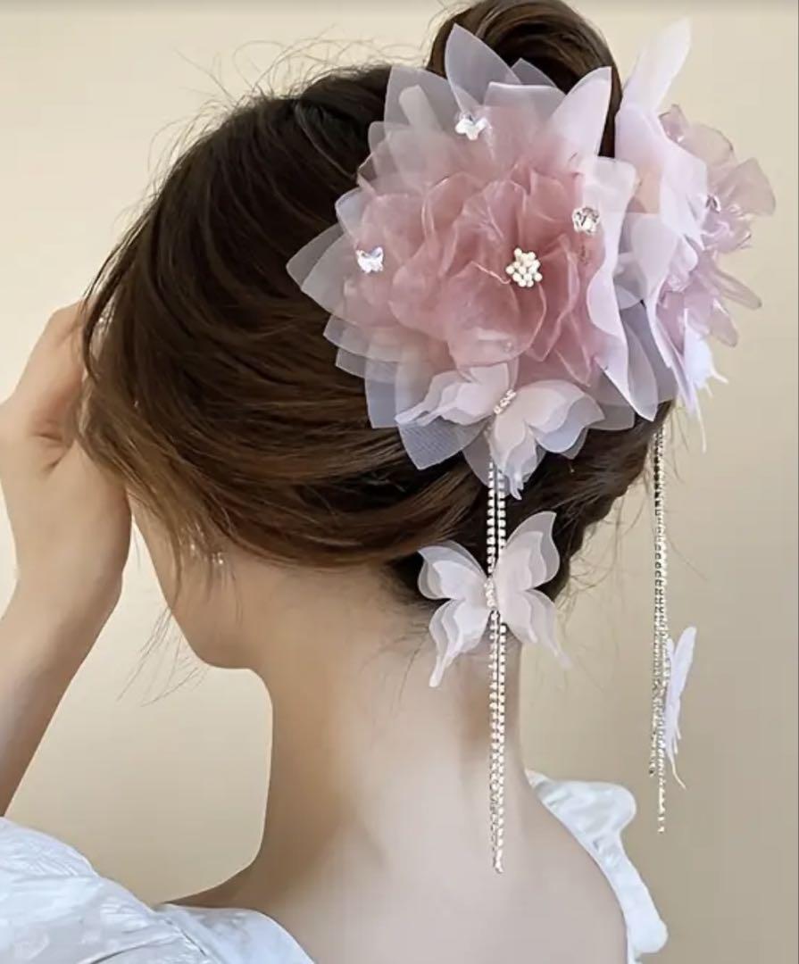 ピンクの花と蝶のヘッドドレス