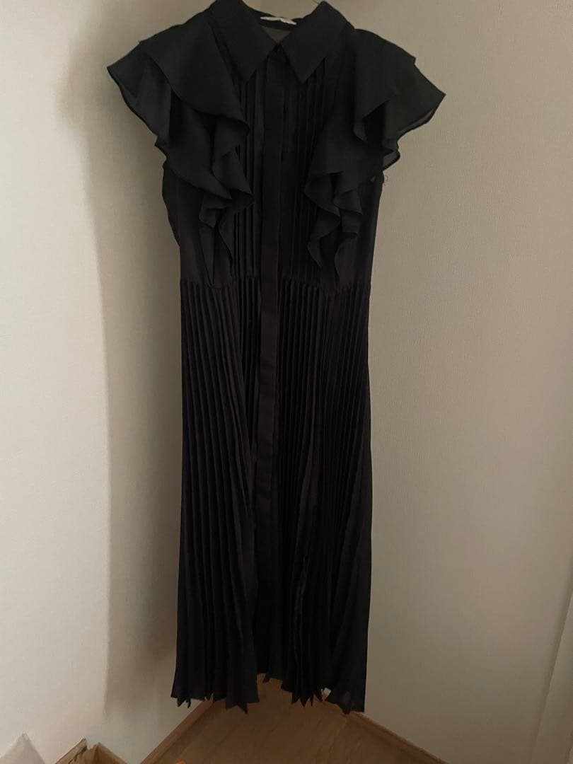 rienda ダブルフリルプリーツシャツワンピース ブラック Sサイズ rienda ダブルフリルプリーツシャツワンピース ブラック Sサイズ