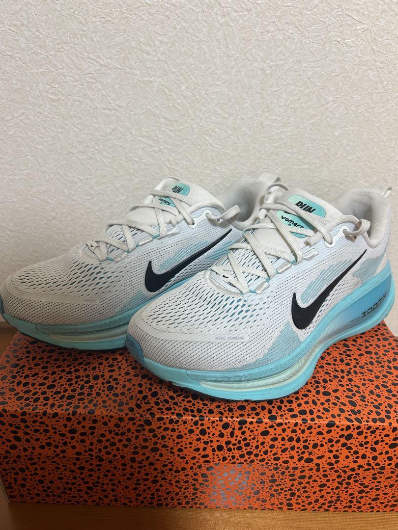 NIKE ボメロ18 25.5 圧巻のコスパ】 NIKE ボメロ18 レビュー NIKE ZOOM VOMERO18