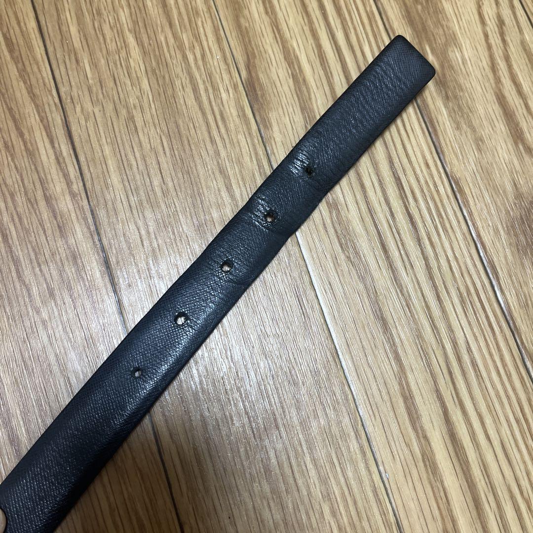 黒いレザー ベルト 金色バックル 5穴