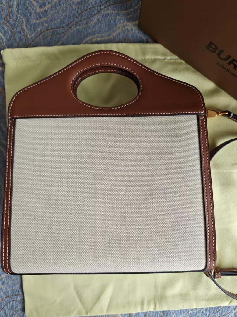 Burberry ミニ ツートン キャンバス レザー ポケットバッグ