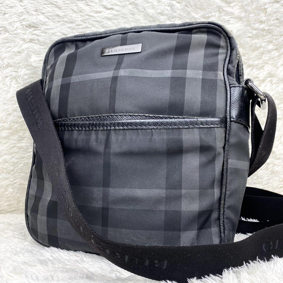 未使用品【BurberryBackLabel】　ショルダーバック　ノバチェック黒 BURBERRY バーバリー ショルダーバッグ ノバチェック ロゴ型押し
