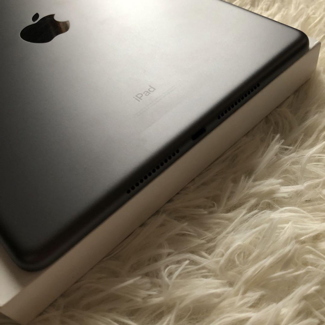 【早い者勝ち】iPad 第8世代 32GB 【すぐ発送】 早い者勝ち】iPad 第8世代 32GB 【すぐ発送】 - メルカリ