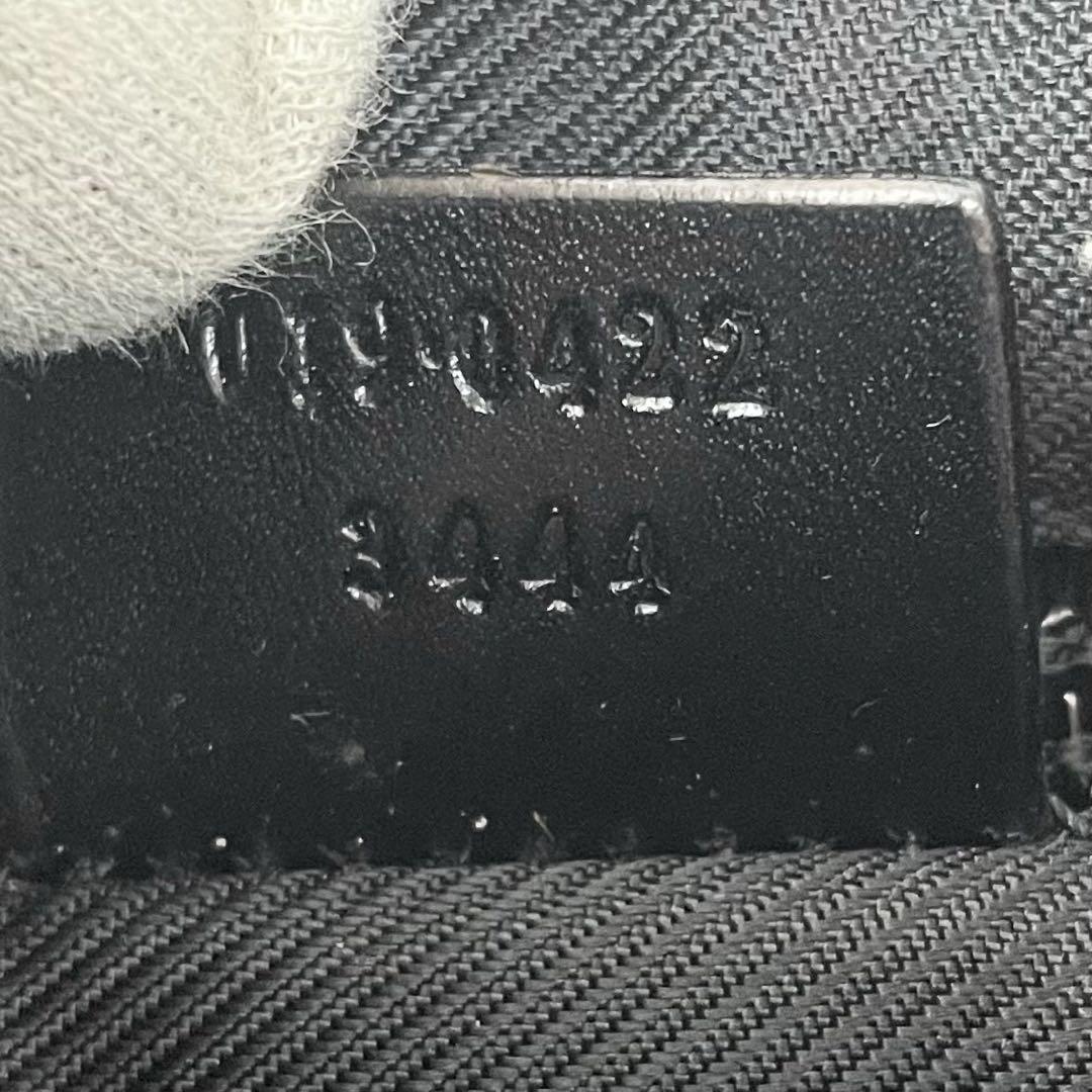 美品 GUCCI キャンバス レザー クラッチバッグ ポーチ GG柄 ロゴ型押し