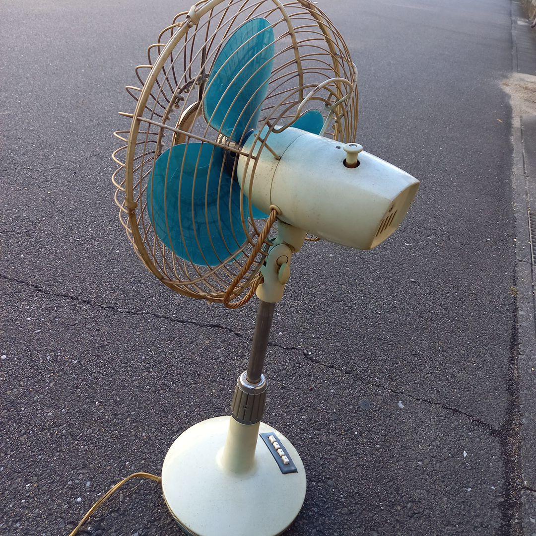 卓上扇風機 3段階調整 扇風機レトロ - メルカリ