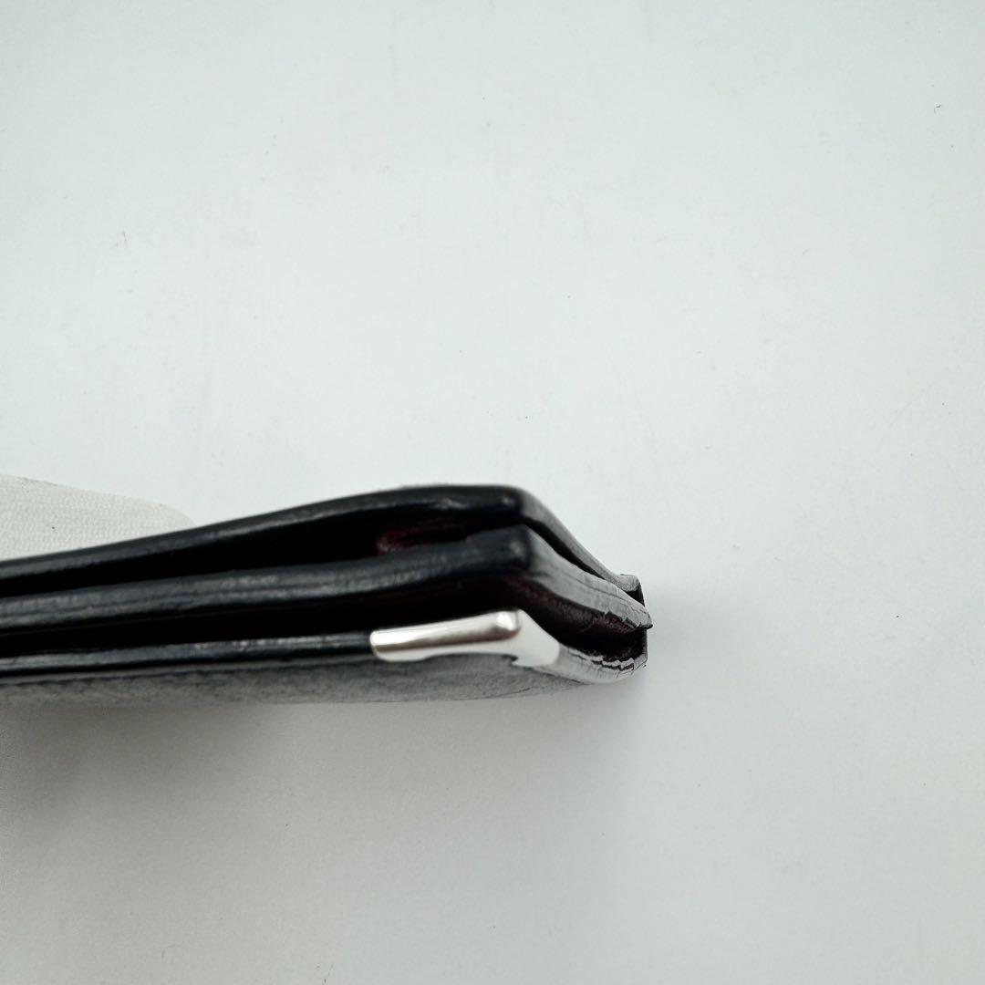 Cartier カルティエ　二つ折り財布　ブラック　小銭入れあり　本革