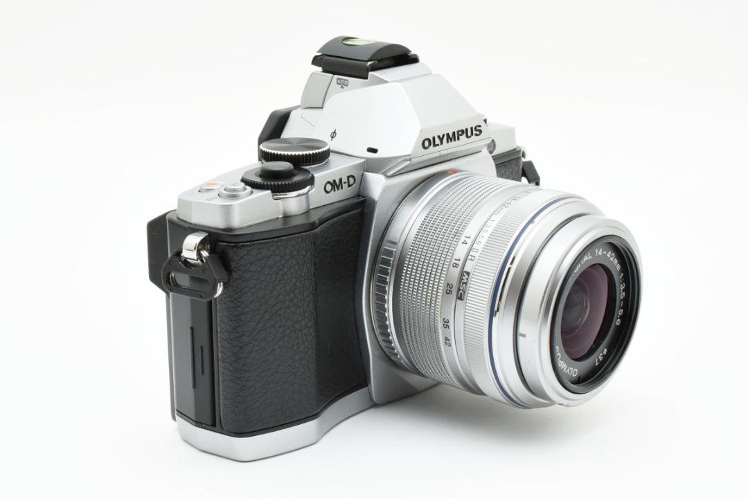 E-M5