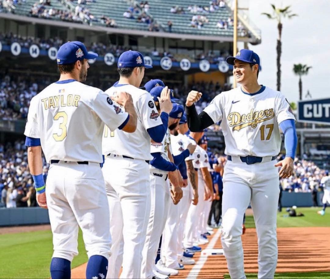 ドジャース ユニフォーム キケヘルナンデス 正規品 - メルカリ