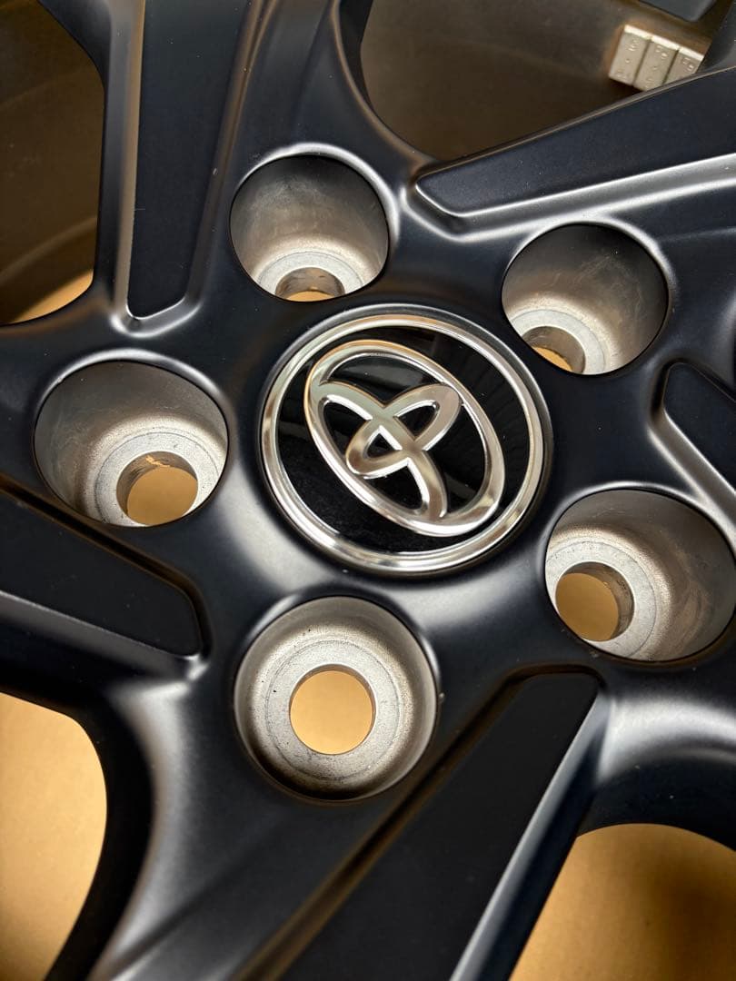 CH-R純正18インチ マットブラックホイール