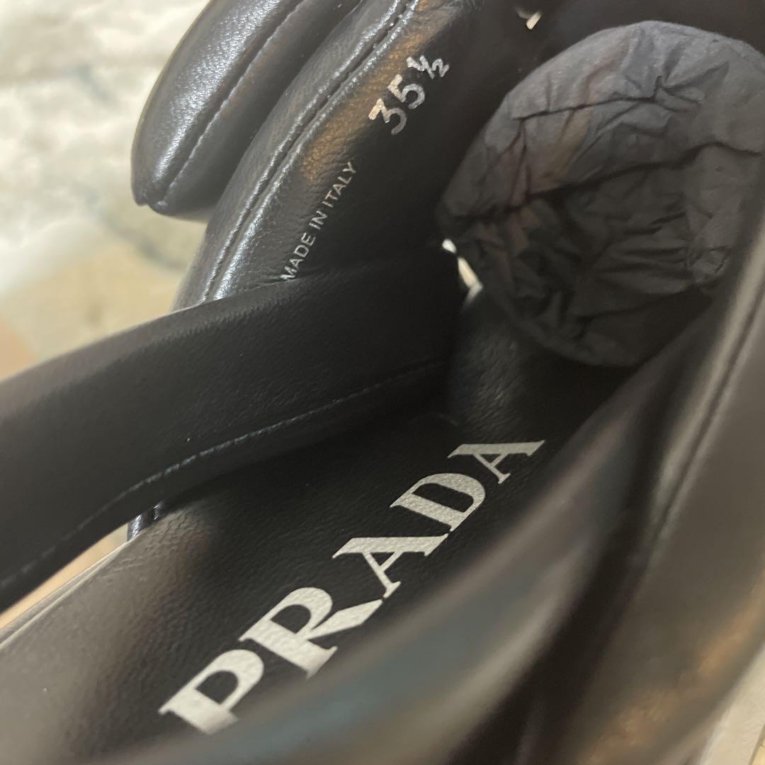 【新品未使用】PRADA ブラックパデッドナッパレザー サンダル 35.5 新品未使用】PRADA ブラックパデッドナッパレザー サンダル 35.5