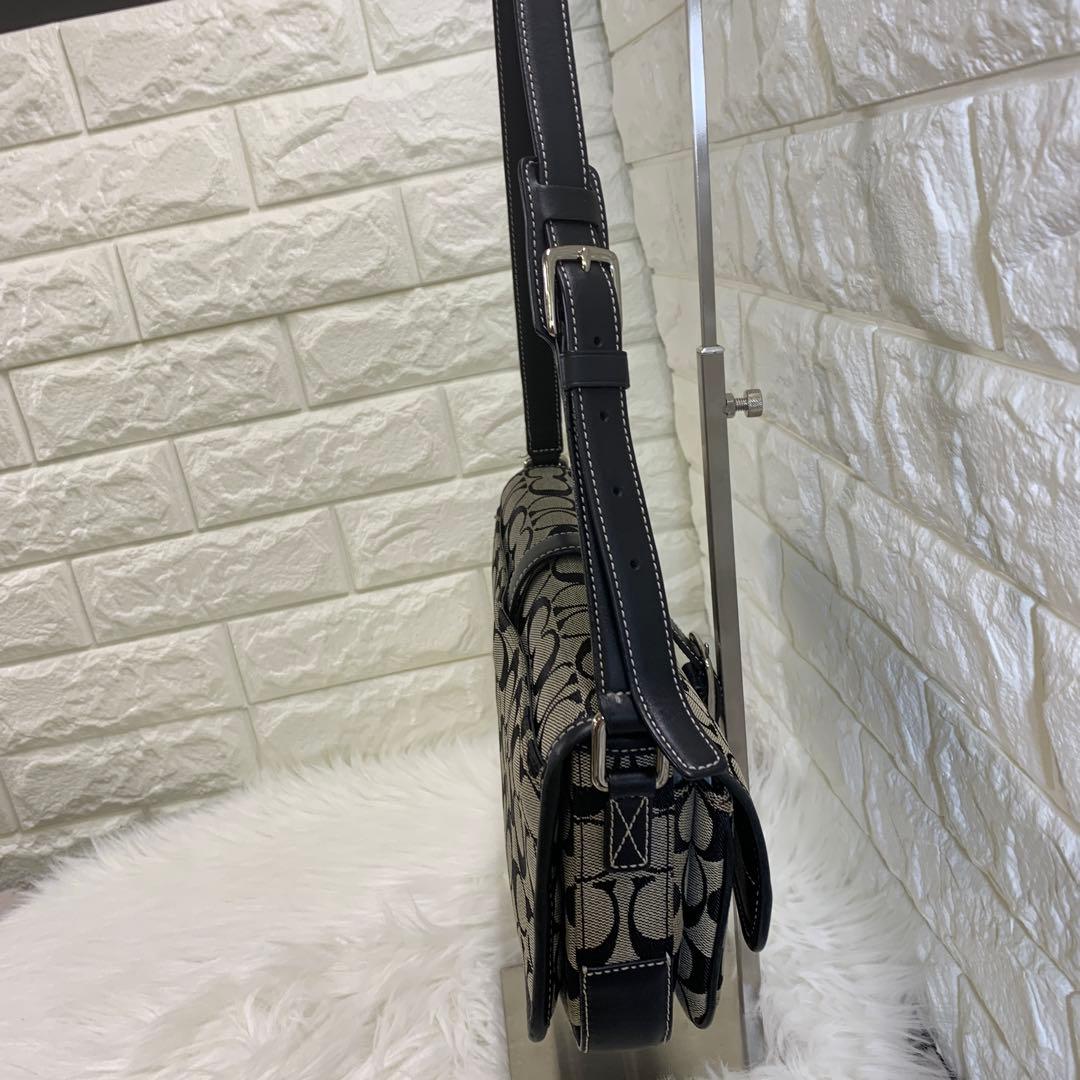 Coach シグネチャーショルダーバッグ ブラック/グレー Coach シグネチャーショルダーバッグ ブラック/グレー