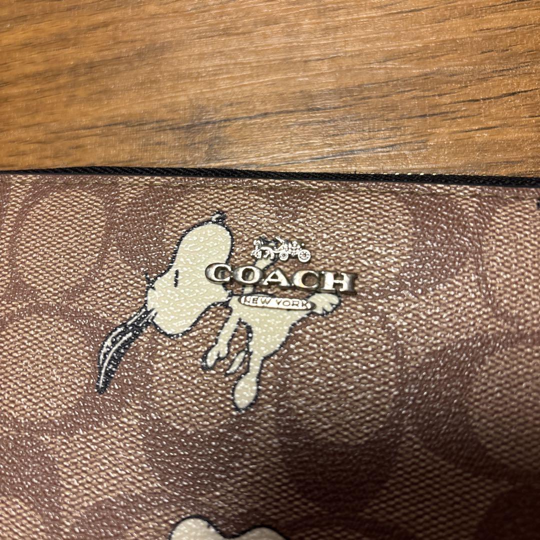 美品　COACH スヌーピー柄 長財布