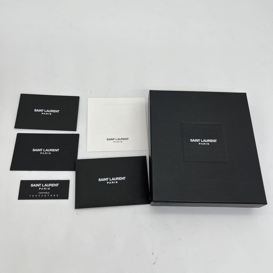 LAURENT 三つ折り財布