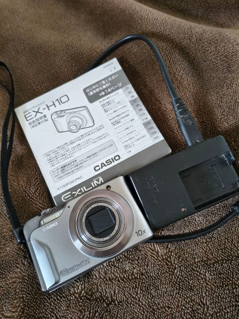 CASIO EX-H10 コンパクトデジタルカメラ