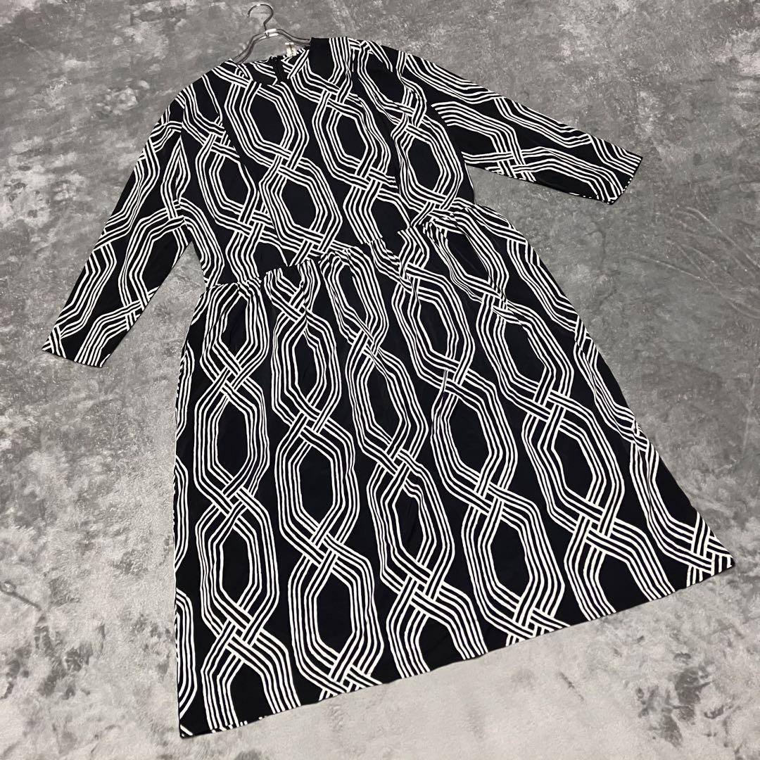 【バッド】（F）ロングワンピース バックファスナー モノトーン 幾何学模様