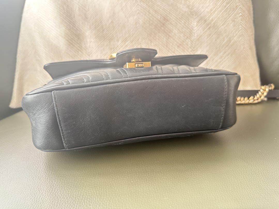 Gucci GGマーモント　ブラックレザー ミニショルダーバッグ
