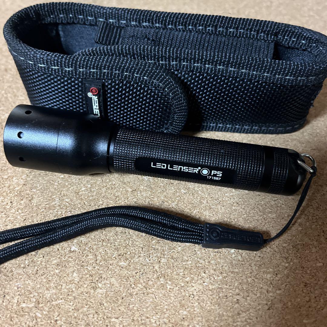 中古品　レッドレンザー　LEDLENSER LEDライト　P5 ケースセット