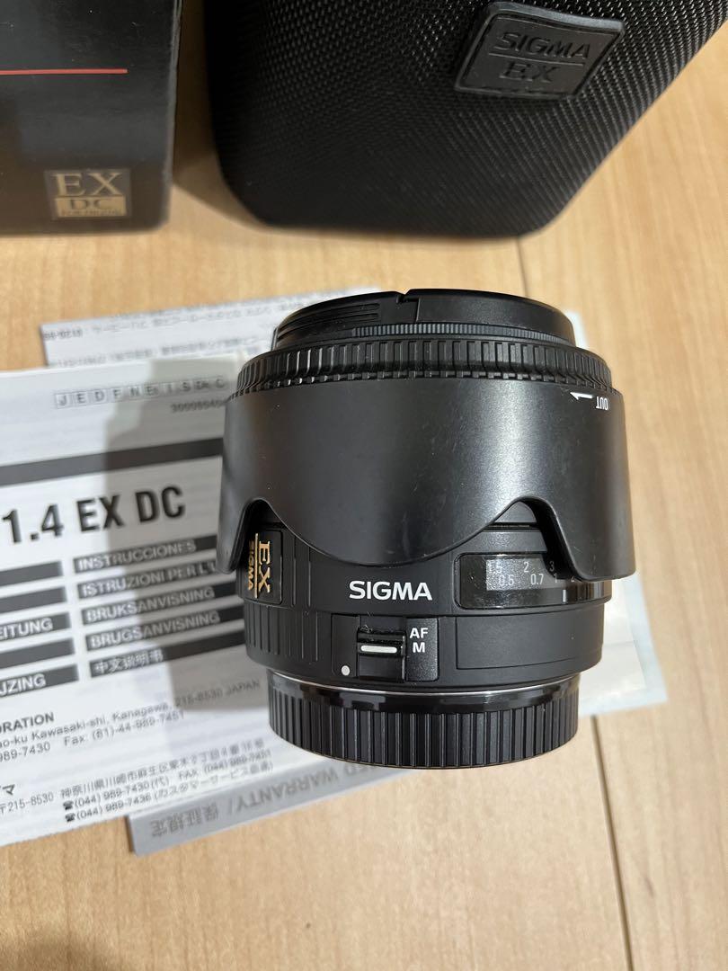 SIGMA 30mm F1.4 EX DC 1