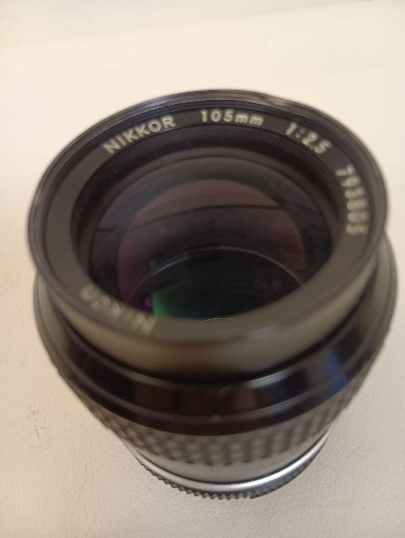 Nikkor 105mm f/2.5 レンズ