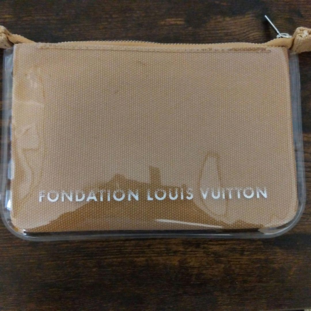 LOUIS VUITTON FOUNDATION ポーチ ベージュ - メルカリ