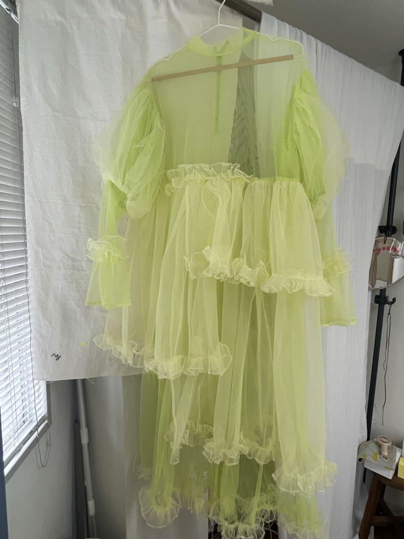 イエローチュールドレス