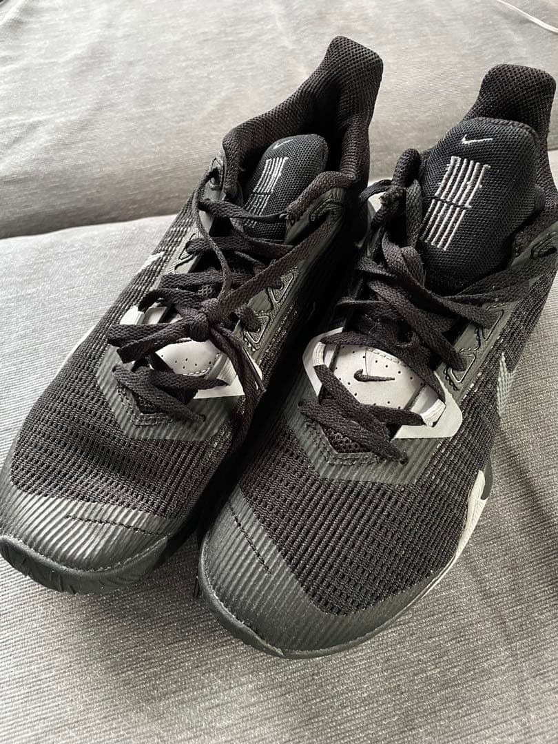 新品ナイキスニーカー25cm