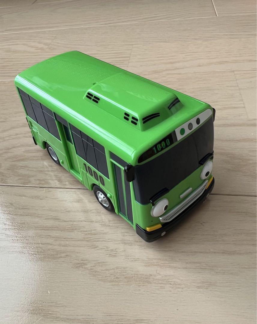 ちびっこバスタヨ プルバックカー 車庫セット