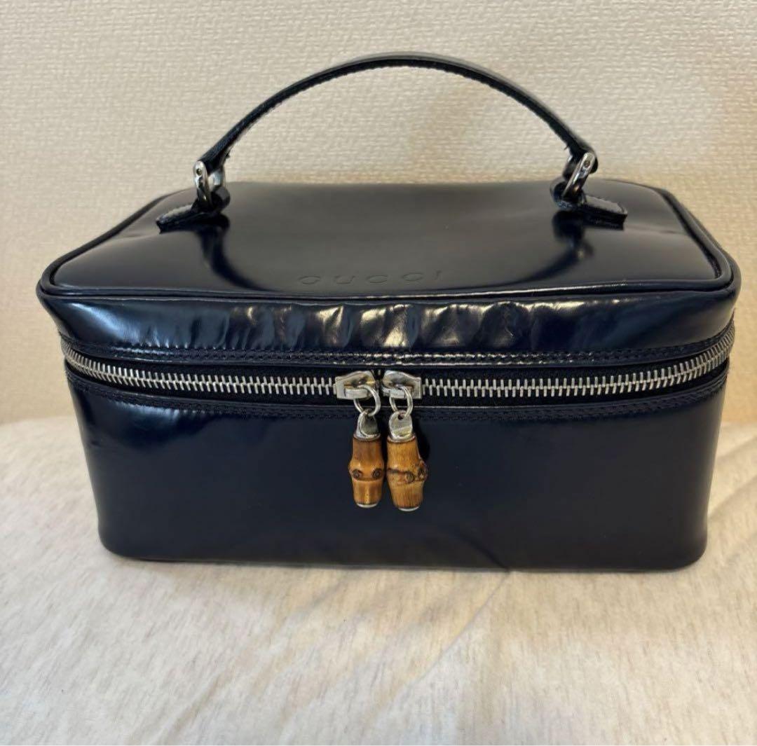グッチ バニティバッグ 紺色