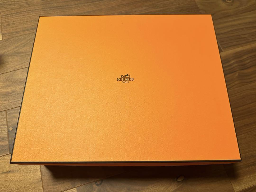 HERMES バスタオル　H刺繍入り　箱付き