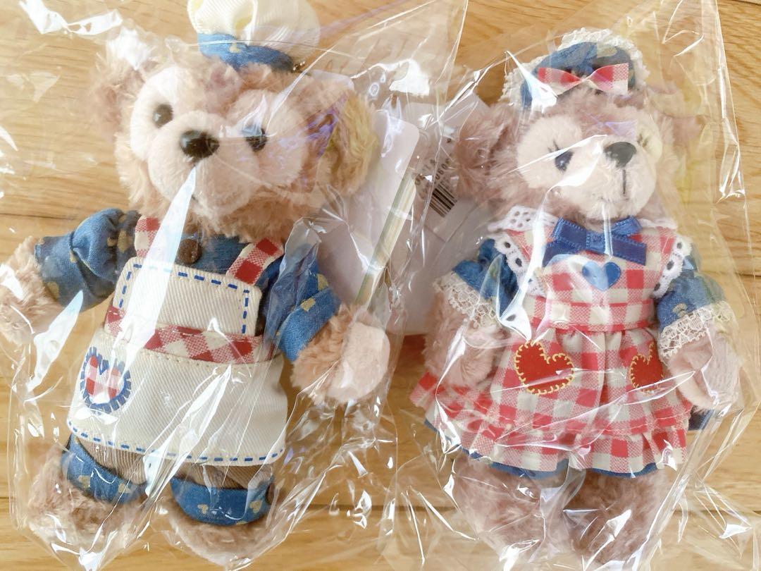 東京ディズニーシー　ダッフィーシェリーメイぬいぐるみバッチ　バレンタイン限定品 5,280円