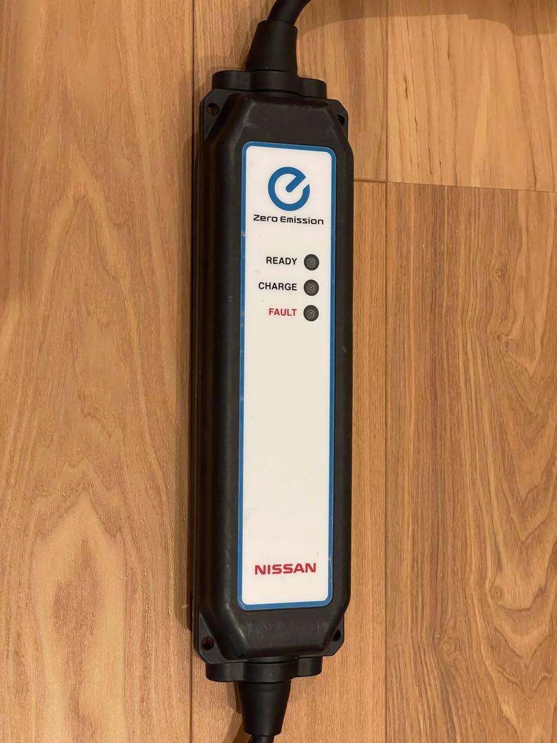 日産純正充電ケーブル