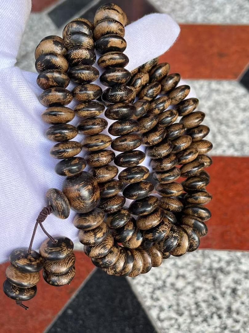 沈香。規格:そろばん珠天然野生老料沈香、