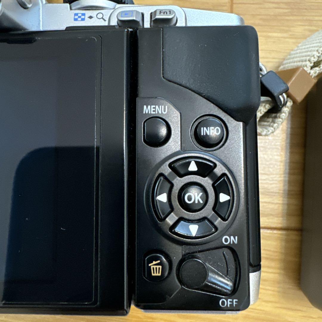 最終価格　OLYMPUS E-M5 ミラーレス一眼カメラ